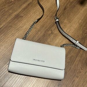 Grey Michael Kors Jet Set Travel medium saffiano leather crossbody